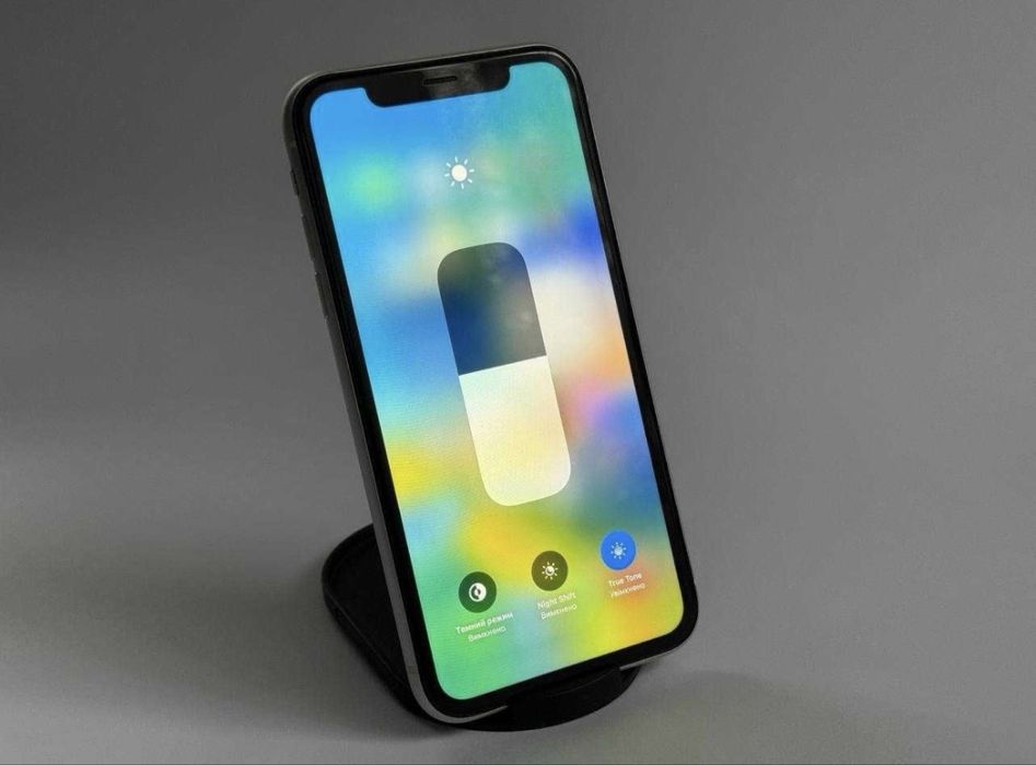 iPhone Xr в хорошому стані