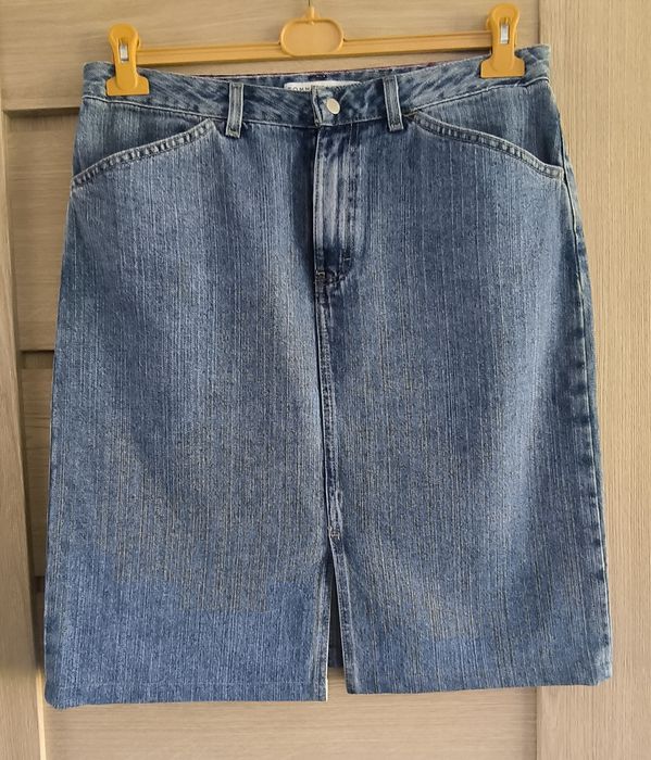 Klasyczna spódnica marki Tommy Hilfiger