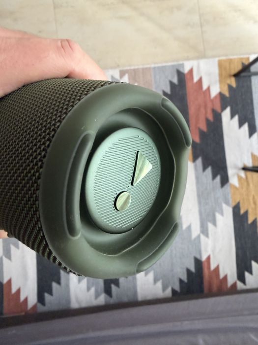 Продам JBL  Charge 5