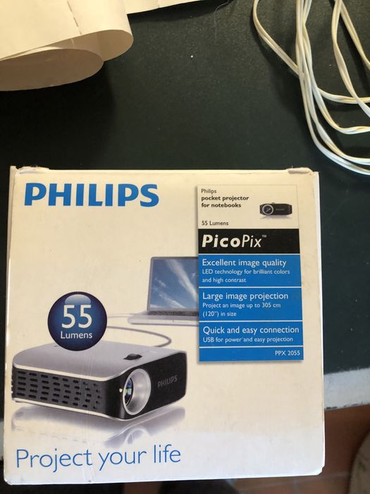 Projetor da marca philips com caixa original