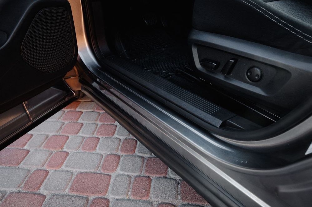 Продам автомобіль Nissan Rogue T333