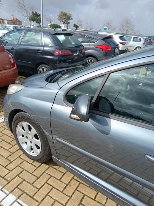 Peugeot 207 1.4i 16v poucos km