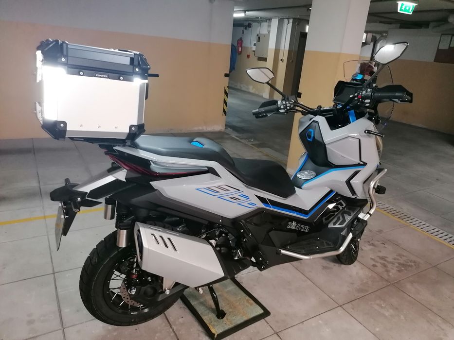Moto Zontes 368G