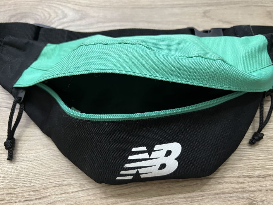 Сумка на пояс New Balance унісекс