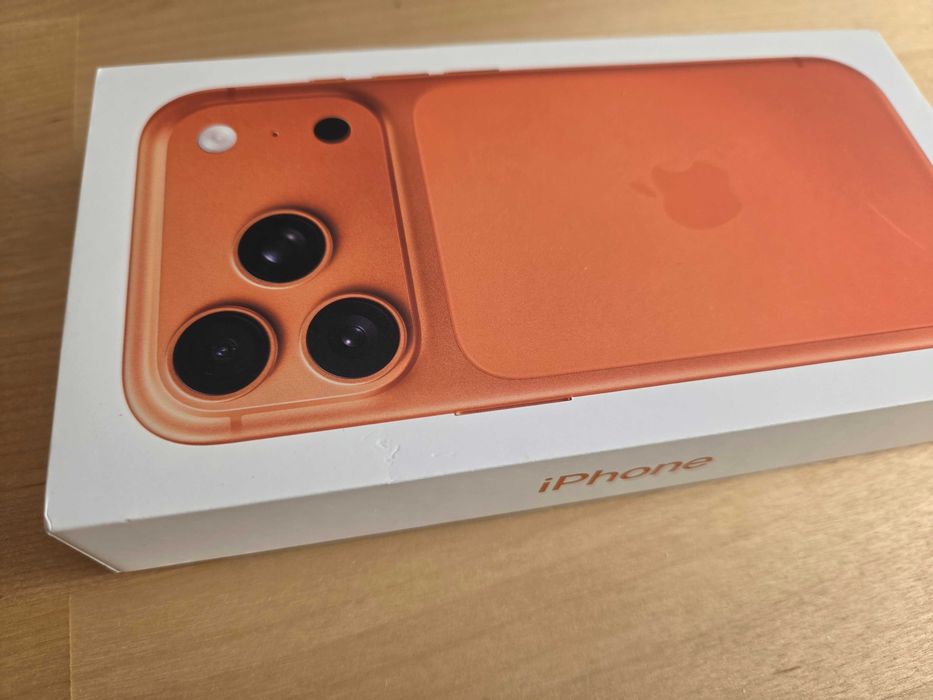 iPhone 17 Pro 512GB Cosmic Orange