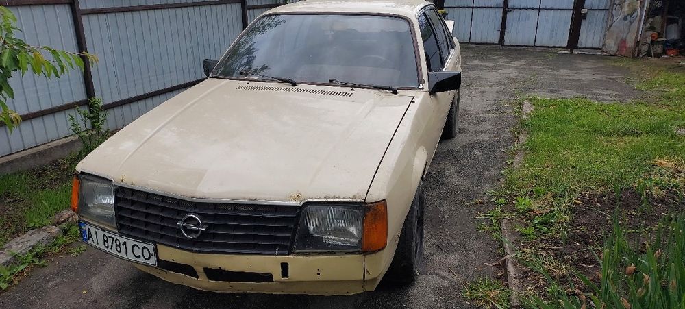 Opel Commodore 1982 року