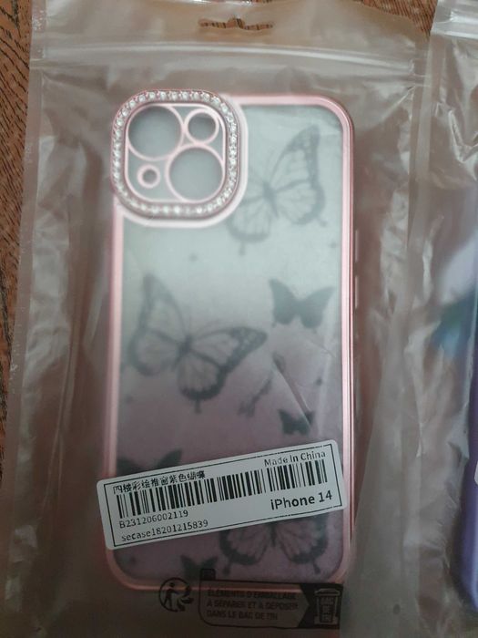 Capas iPhone 14 novas Selado