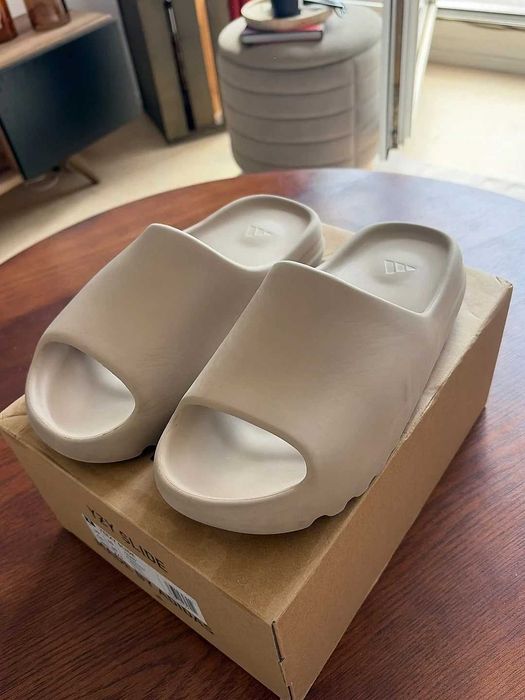 adidas Yeezy Slide R.42