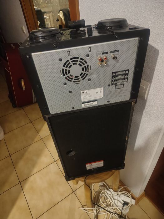 Продам  колонку X boom LG