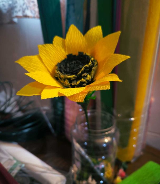Flores em papel crepom e outros