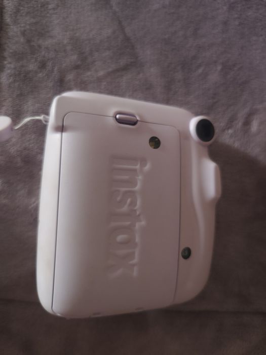 Câmara Instantânea Fujifilm Instax Mini 11 (Lilac Purple) – Como Nova