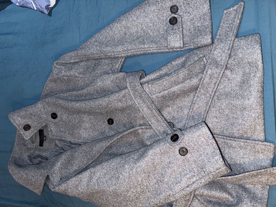 Sobretudo curto da Zara