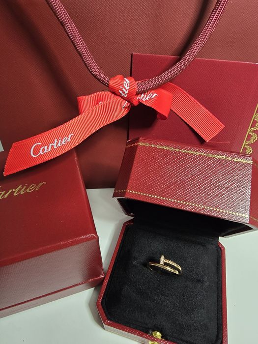 Гвіздок, золотf каблучка з діамантами Cartier
