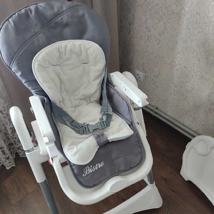 Стільчик для годування Caretero Bistro Grey