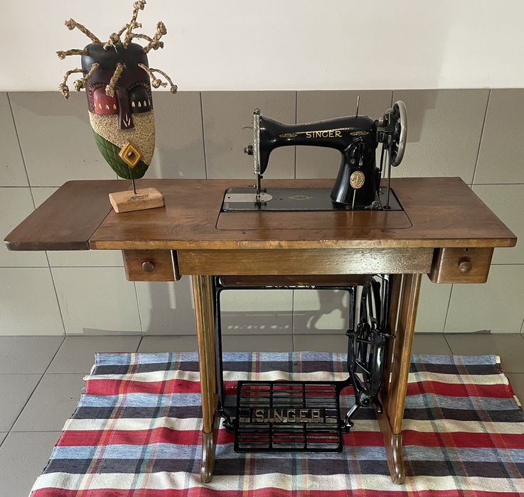 Singer centenária, restaurada