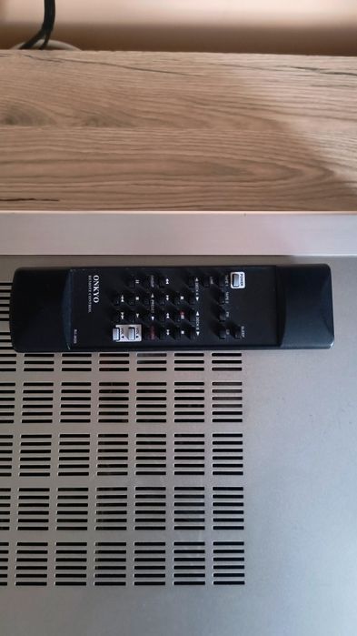 Amplituner Onkyo CR-70