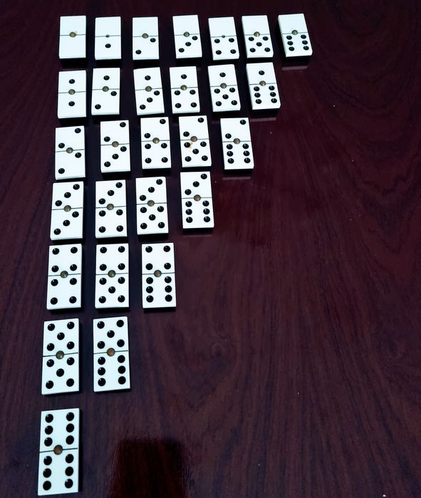 Vendo dominó anos 60, como novo.