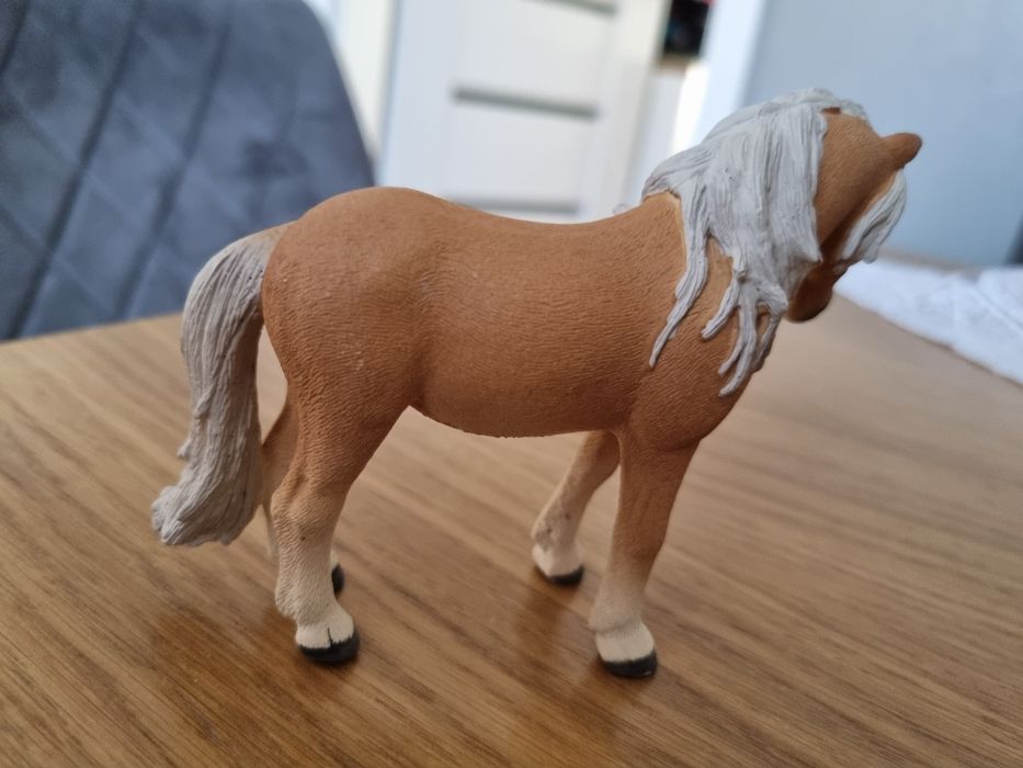 Kucyk schleich figurka