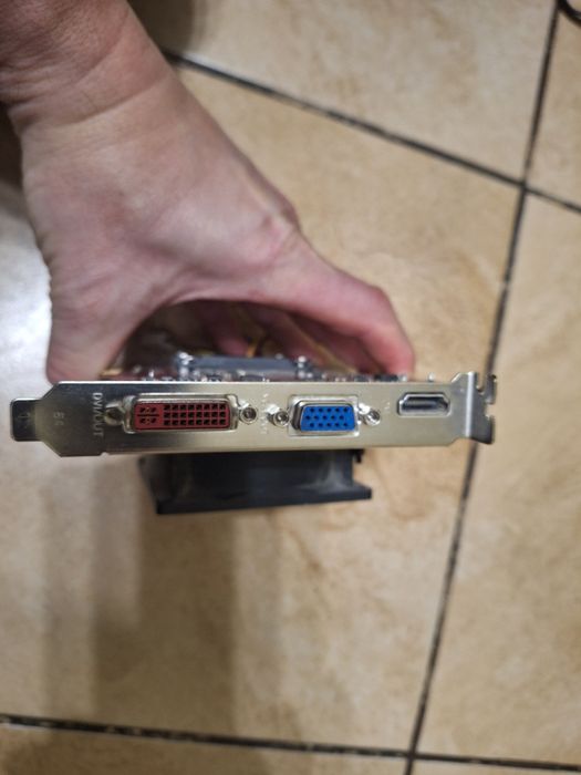 Видеокарта Radeon 2600pro