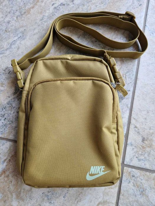 Бананка оригінал, Nike Sportswear HERITAGE UNISEX