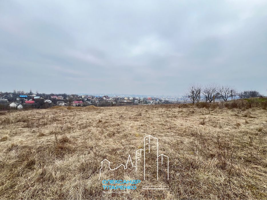 Продам рівну ділянку з виглядом на Фортецю!