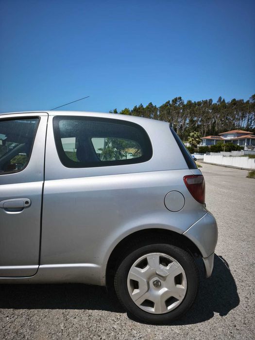 Vendo Toyota Yaris 2002