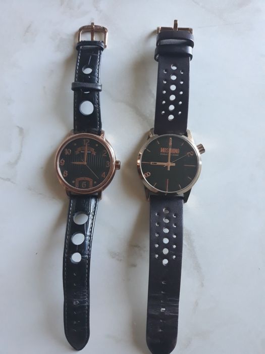 Продам часы MOSCHINO.
