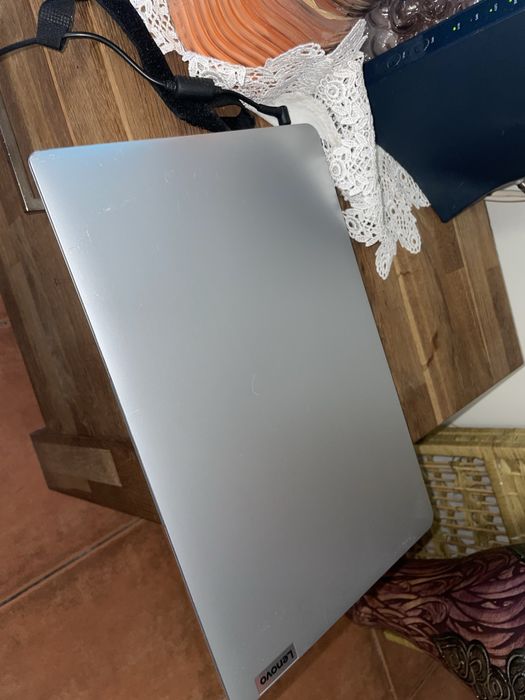 Lenovo IdeaPad 1 15ADA7- preço negociável