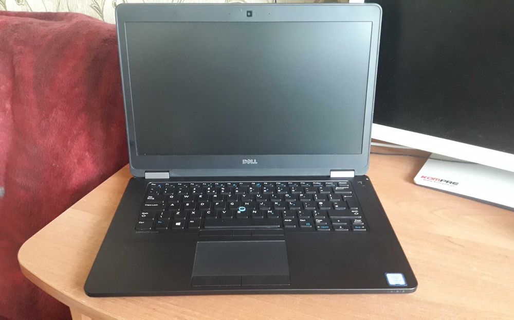 Dell Latitude E5470 / Intel i5-6200U / Ram 4GB / SSD 256GB / Win10