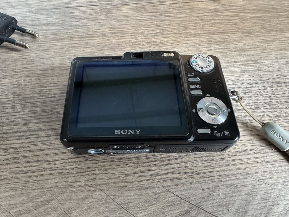 Aparat cufrowy SONY Cyber-shot DSC-W70