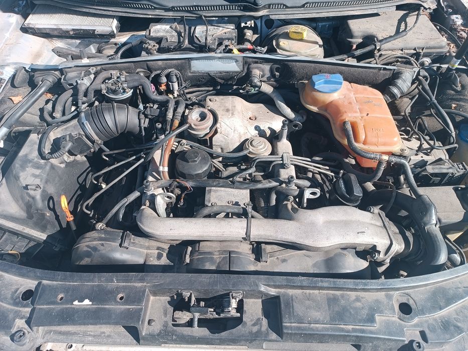 Двигатель мотор Audi AKE 2.5