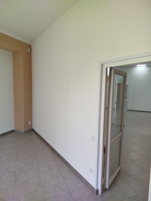 Оренда комерційних приміщень в м.Нововолинськ від 50 до300 м.кв.