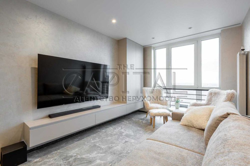 Перша здача Дизайнерська Варшавський + ГЕНЕРАТОР Ретровіль 50м