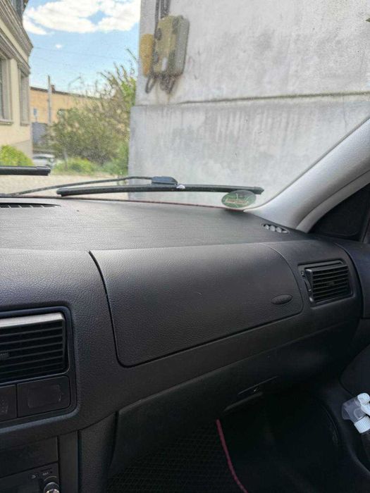 Volkswagen Golf 2002