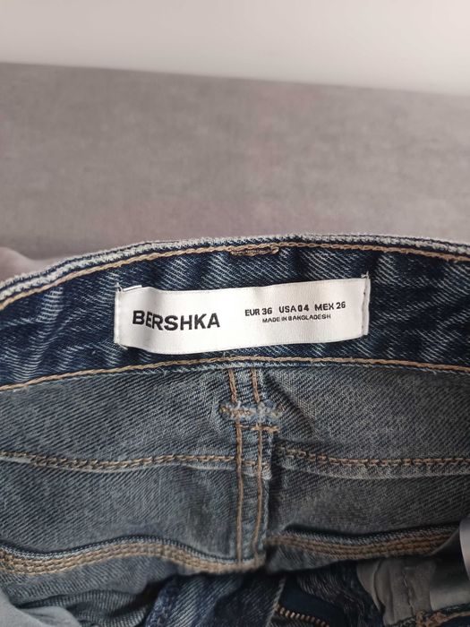 Spodnie dziewczęce firmy Bershka