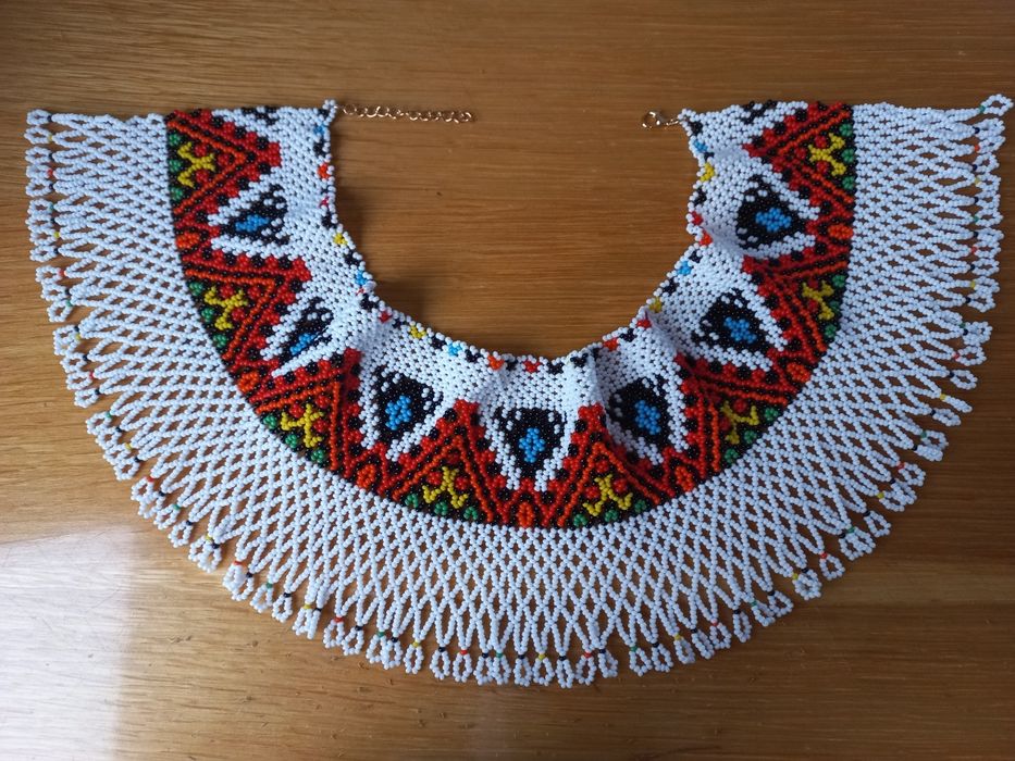 Традиційна українська силянка з бісеру до вишиванки