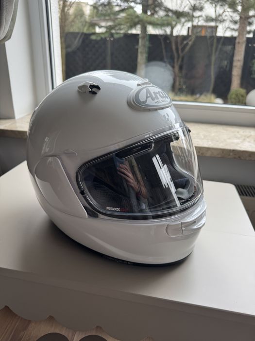 Arai Quantic – kask motocyklowy integralny – rozmiar M – stan idealny