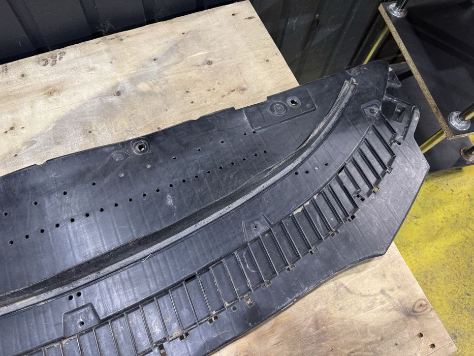 Губа бампера Audi A7 C7 рест S line 4G8807611E