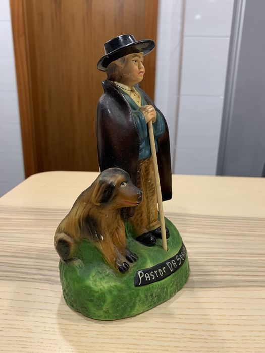 Figuras antigas faiança portuguesa