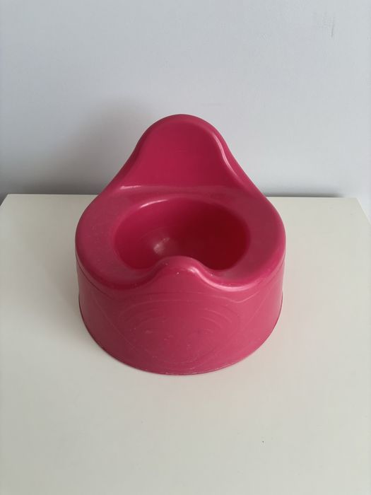 różowy plastikowy klasyczny tradycyjny nocnik przenośna toaleta