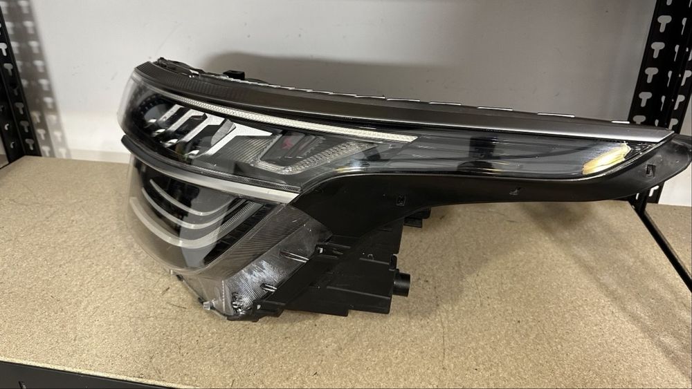 Ліва фара на KIA SELTOS Full Led США