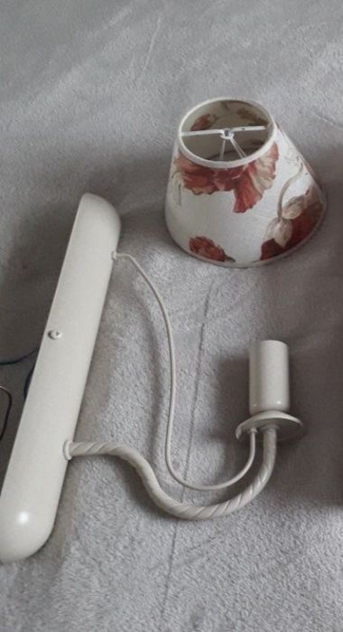 Lampy, kinkiety z abażurem stan bardzo dobry. Cena za 2 sztuki