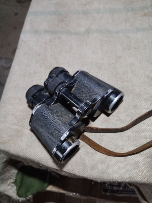 Старий бінокль (зроблено в  СРСР)