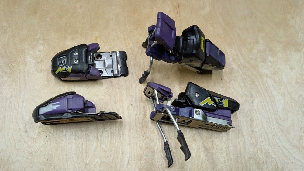 Кріплення на лижі всяке різне