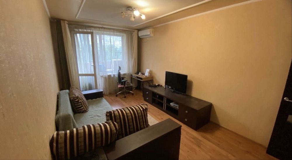 Продам 1 к.кв. 5/9 S-37м2. на Алексеевке ( Класс )