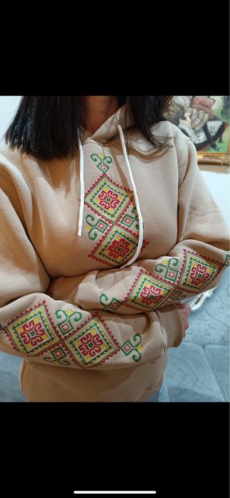Компьютерная, машинная вышивка на одежде под заказ,брендирование