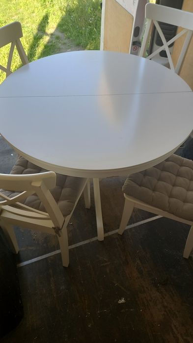 Stol ikea Ingatrop z krzesłami
