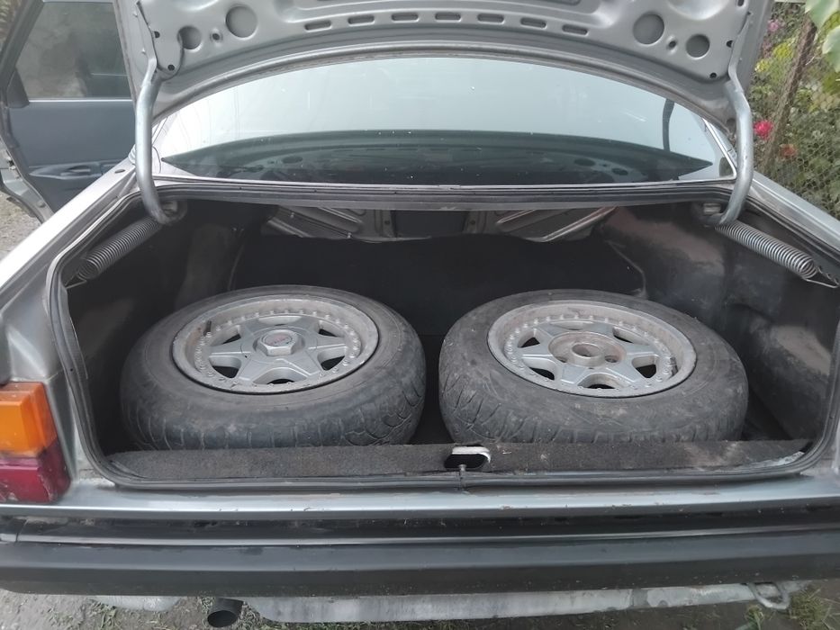 Audi 100 на ходу
