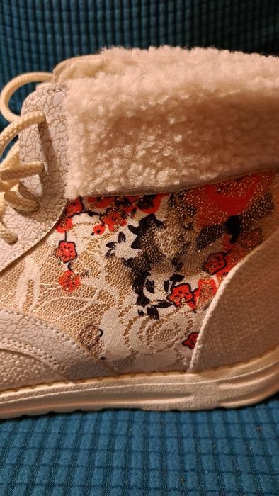 Ocieplane bardzo lekkie buty