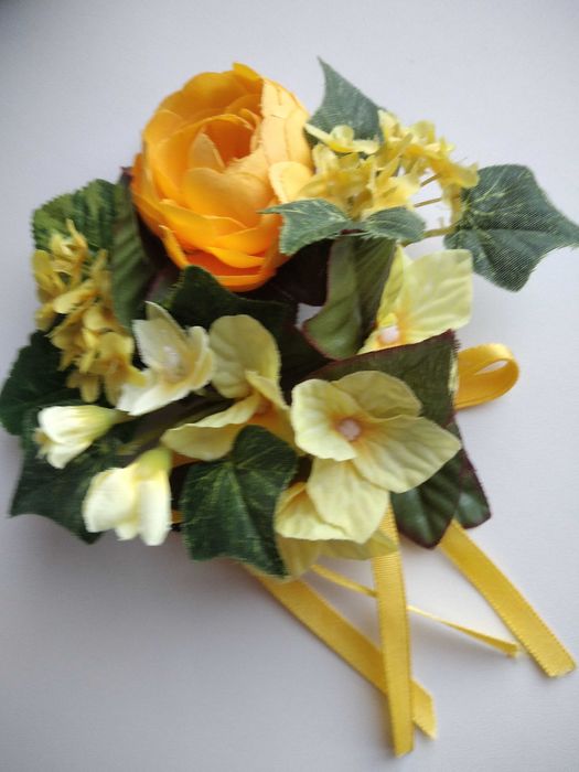 Мини композиция из искусственных цветов, декор из цветов, D 16см.